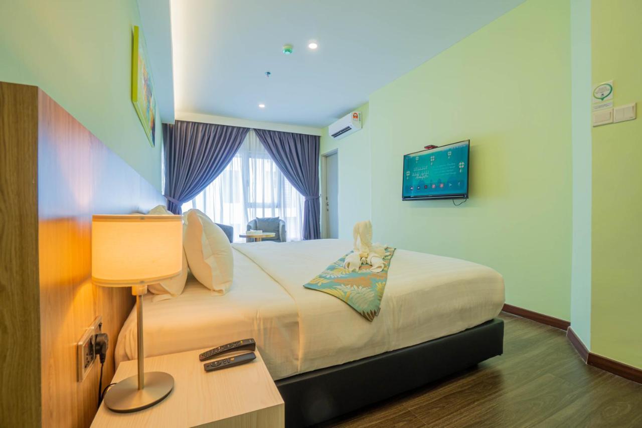 Flypod Hotel Кота Кинабалу Екстериор снимка