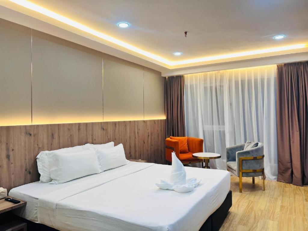 Flypod Hotel Кота Кинабалу Екстериор снимка